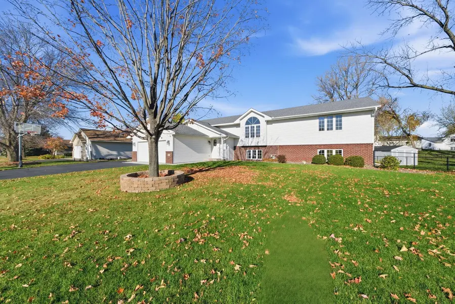 9100 Hampshire AVE N, Brooklyn Park, MN 55445