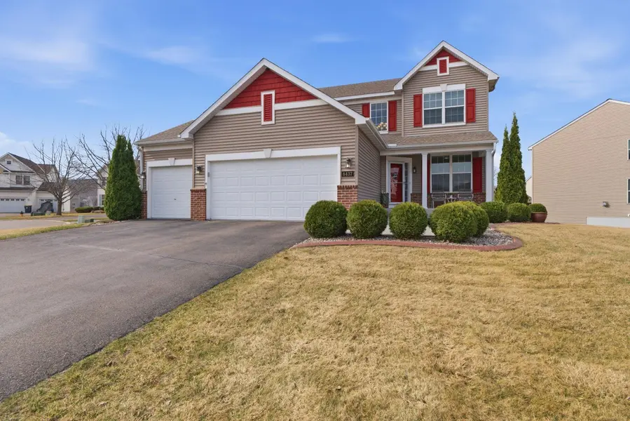 8437 Blazing Star CIR, Shakopee, MN 55379