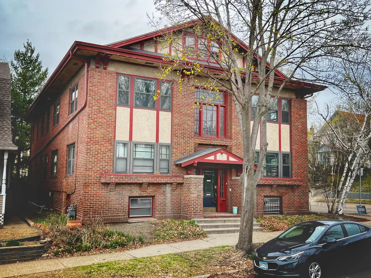 2000 Grand AVE S, Minneapolis, MN 55405