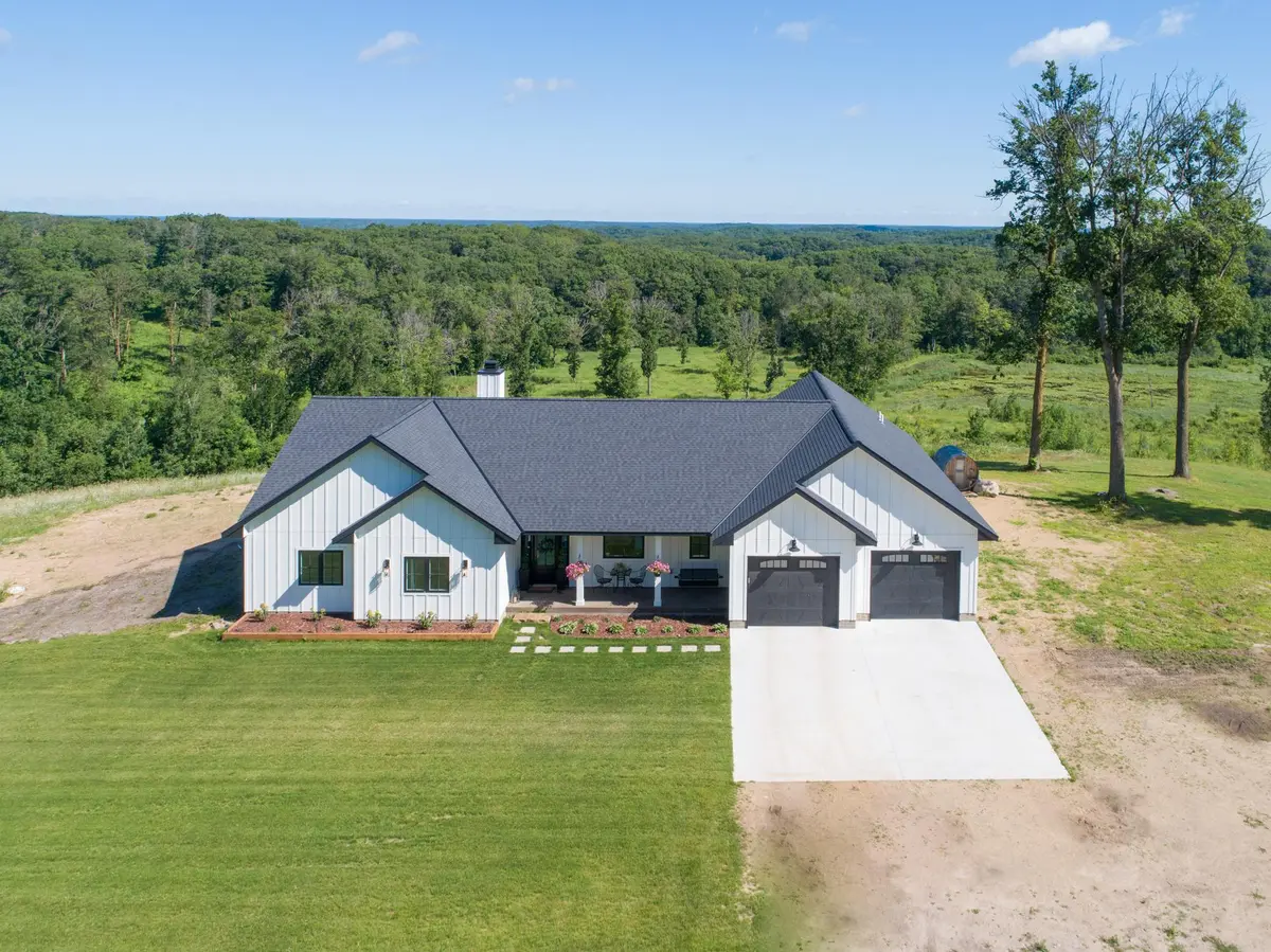38525 Northstar DR, Cushing, MN 56443