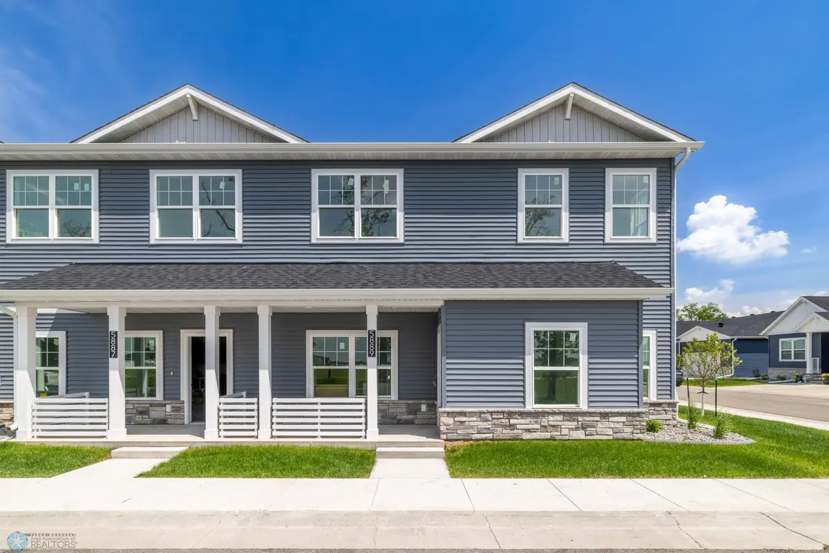 5889 41st ST S, Fargo, ND 58104