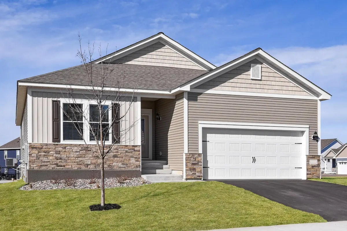 10213 Twin Lakes Pkwy NW, Elk River, MN 55330