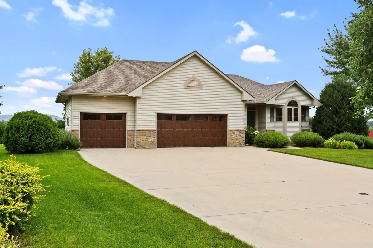 1073 Harvest WAY, Lake City, MN 55041