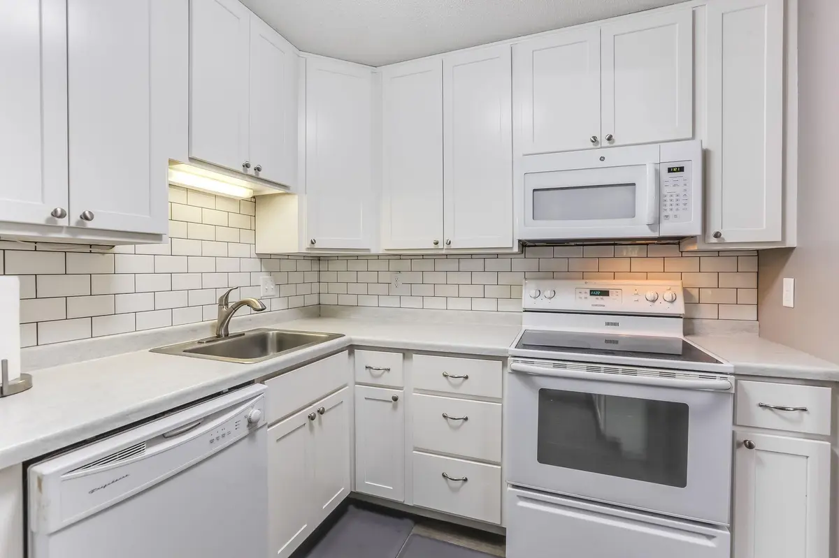 1855 Silver Bell RD #120, Eagan, MN 55122