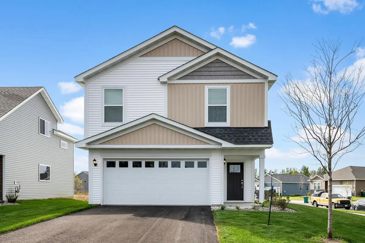 620 Redwood LOOP N, Cambridge, MN 55008