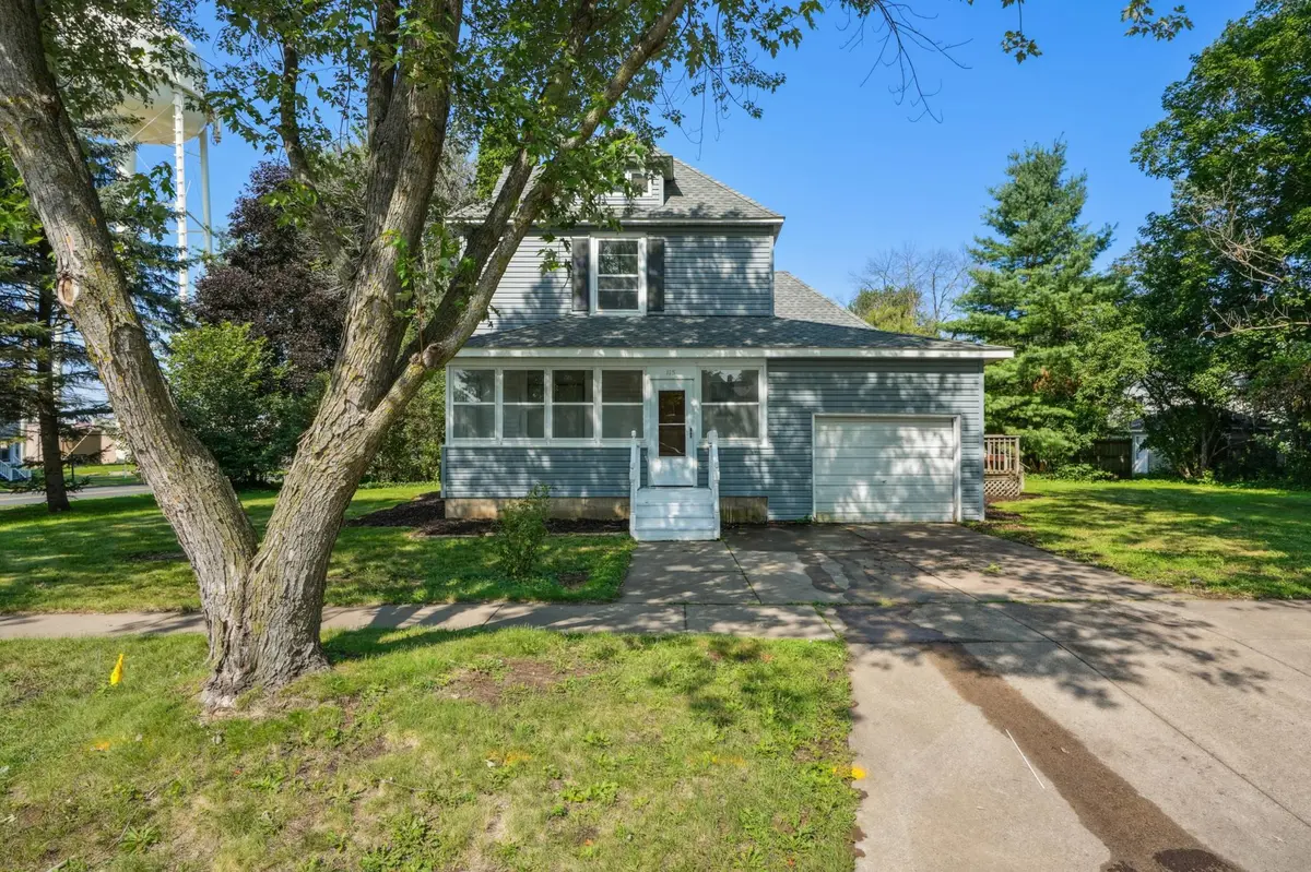 115 N Green AVE, New Richmond, WI 54017