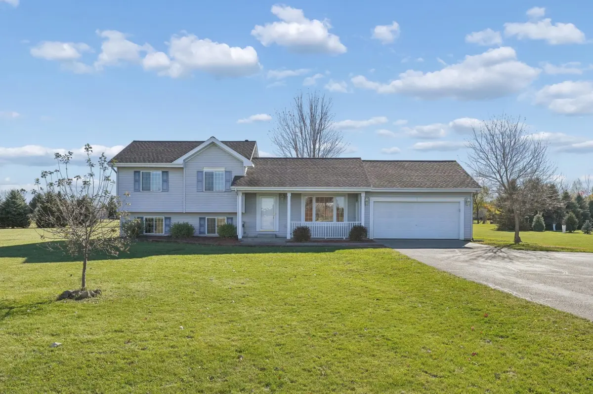 1101 148th AVE, New Richmond, WI 54017
