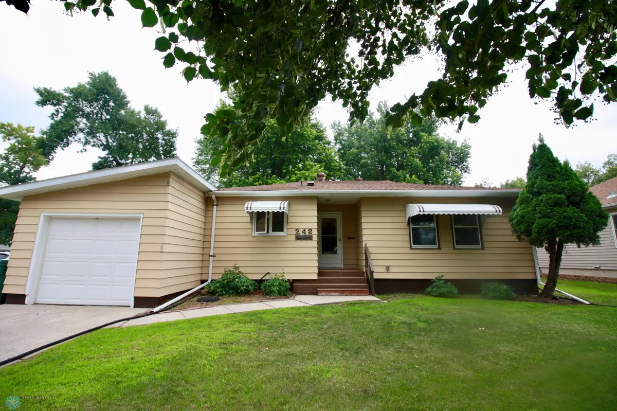 242 Oak ST, Breckenridge, MN 56520