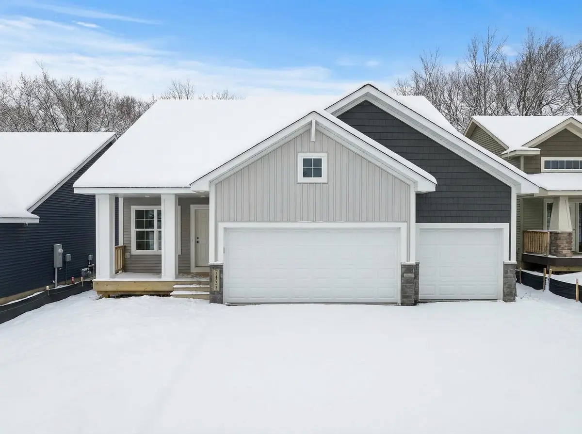 7833 Ava TRL, Inver Grove Heights, MN 55077