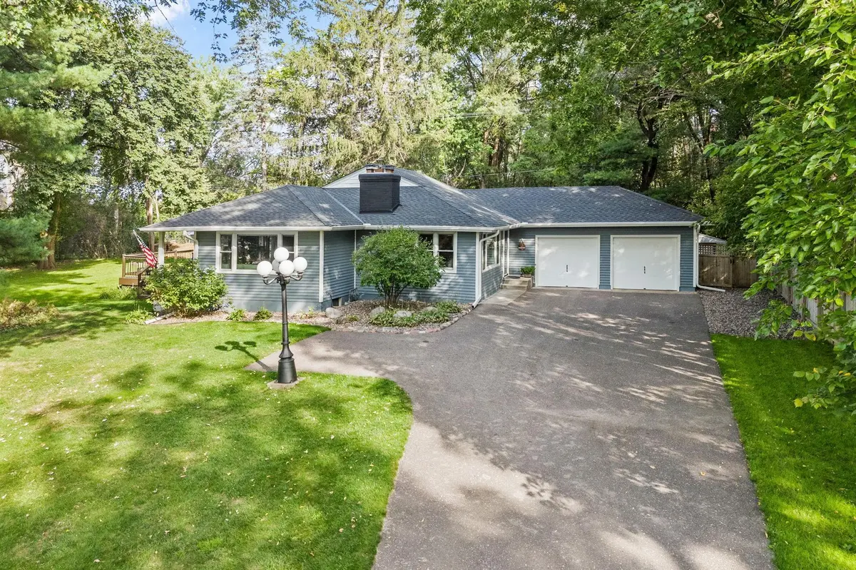 4008 Baker RD, Hopkins, MN 55305
