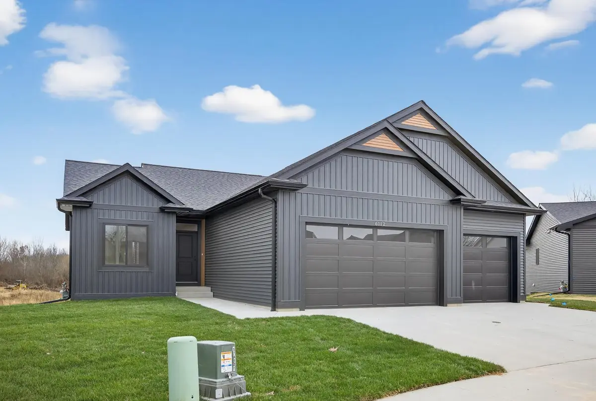 6112 Cody LN NW, Rochester, MN 55901