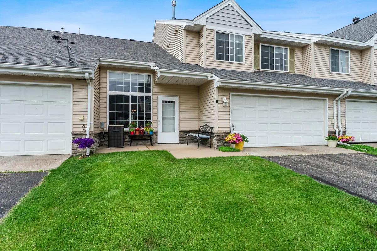 315 Roosevelt ST S #B, Cambridge, MN 55008