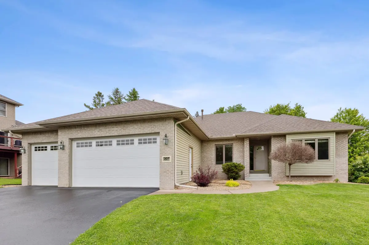 307 Lincoln DR SE, Saint Michael, MN 55376