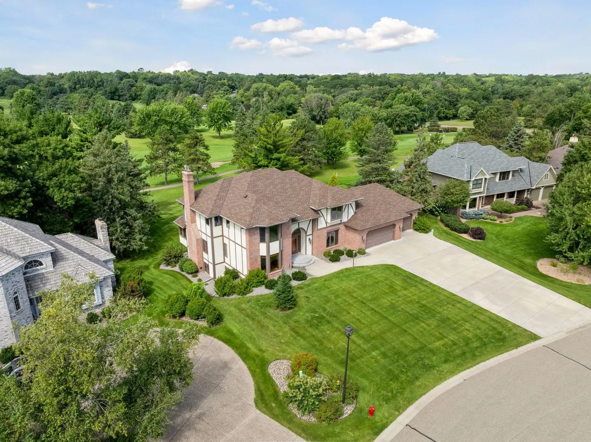 9658 Wedgewood CT, Woodbury, MN 55125