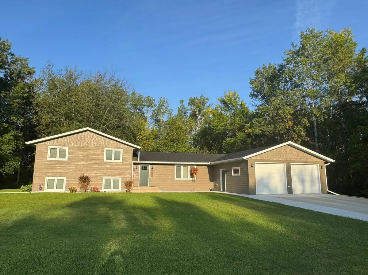 701 6th AVE NE, Roseau, MN 56751