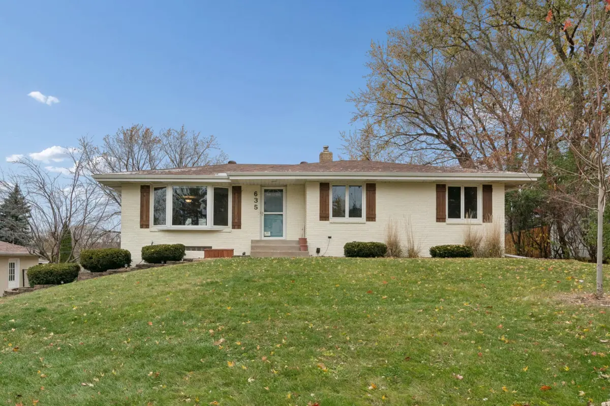 635 Ivy Falls AVE, Mendota Heights, MN 55118