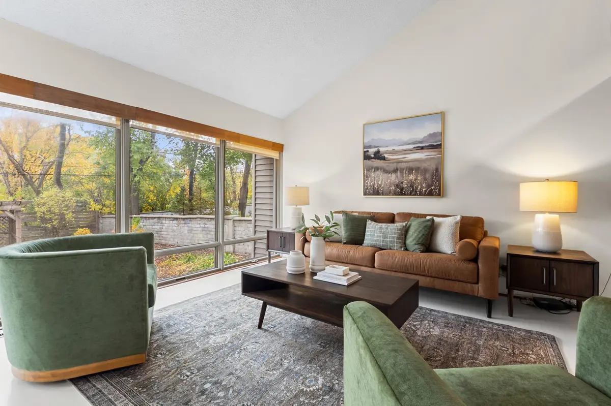4622 France AVE S, Edina, MN 55410