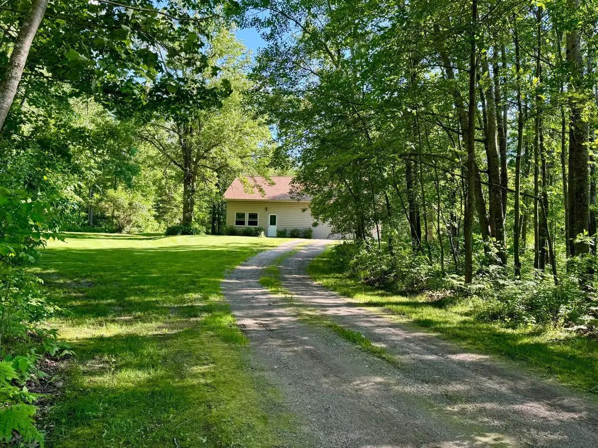 2795 40th ST NW, Hackensack, MN 56452