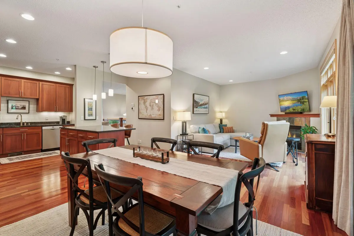 11911 Minnetonka BLVD, Hopkins, MN 55305
