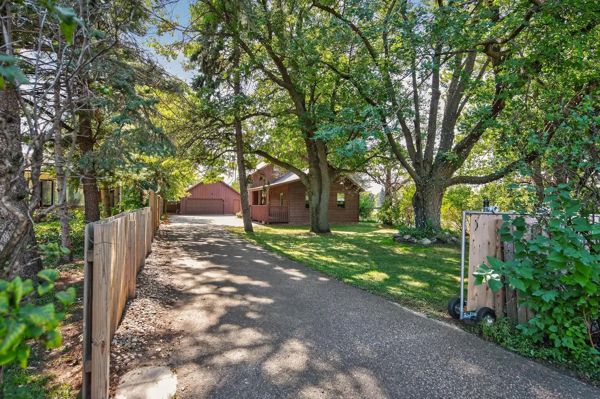 500 County Road B2 W, Roseville, MN 55113