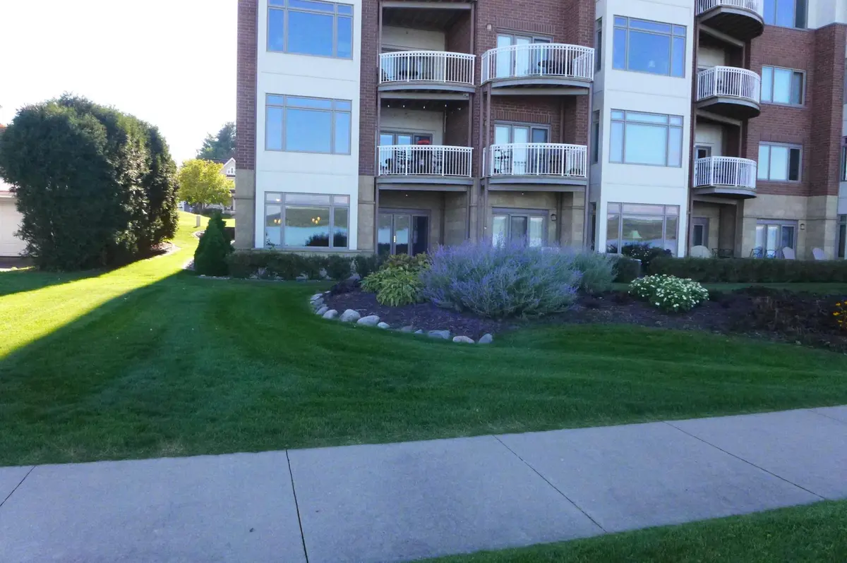 900 S Lakeshore DR ##108, Lake City, MN 55041