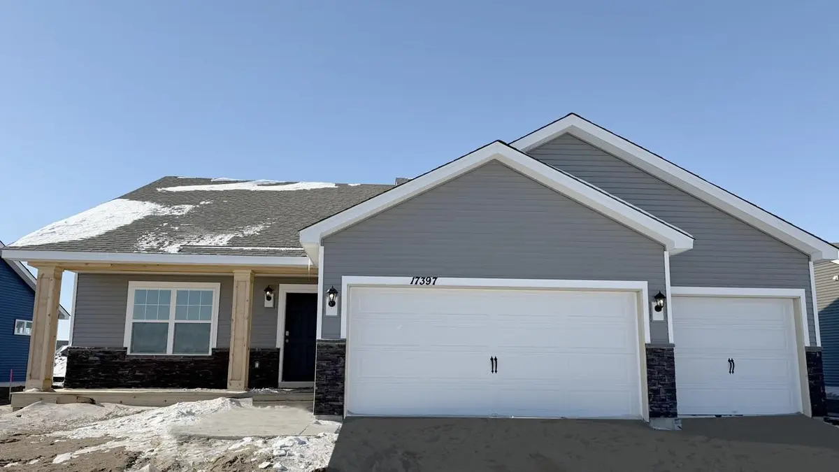 17397 Dulles LN, Lakeville, MN 55044