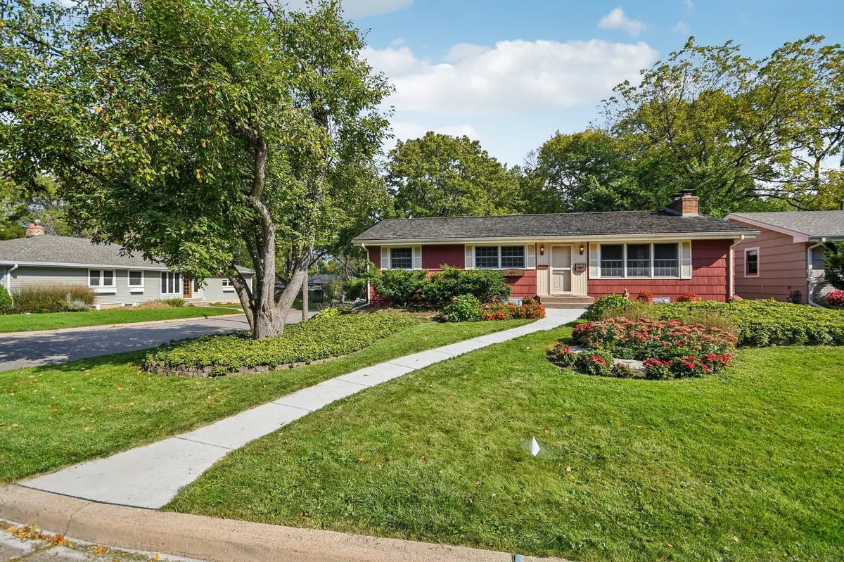 6401 Tingdale AVE, Edina, MN 55439