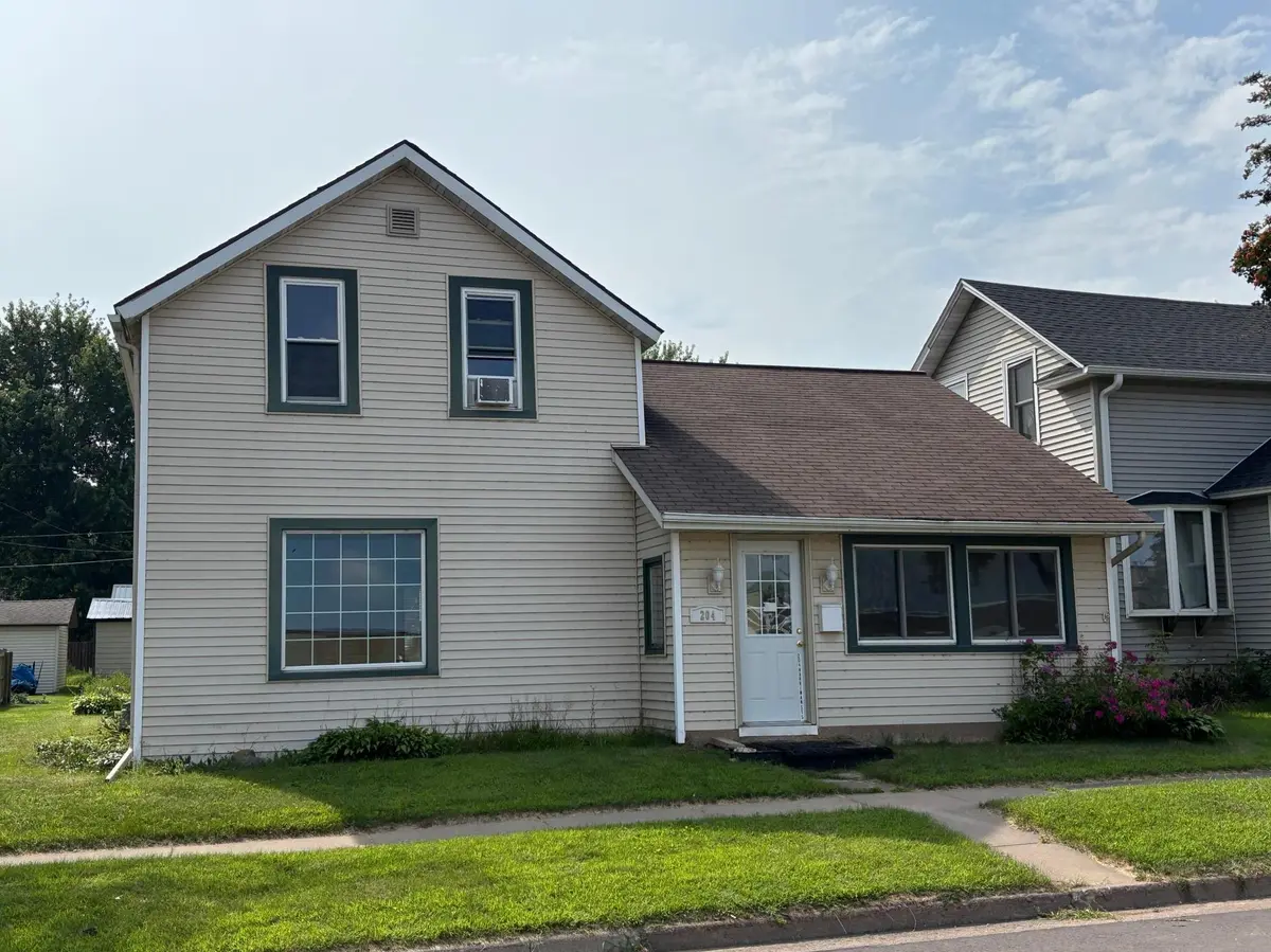 204 Harriman AVE S, Amery, WI 54001