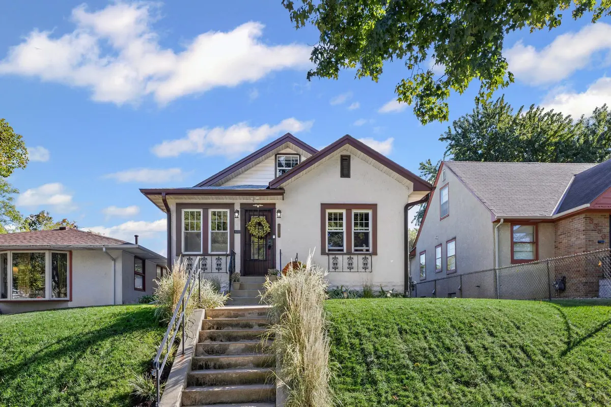 3354 Washburn AVE N, Minneapolis, MN 55412