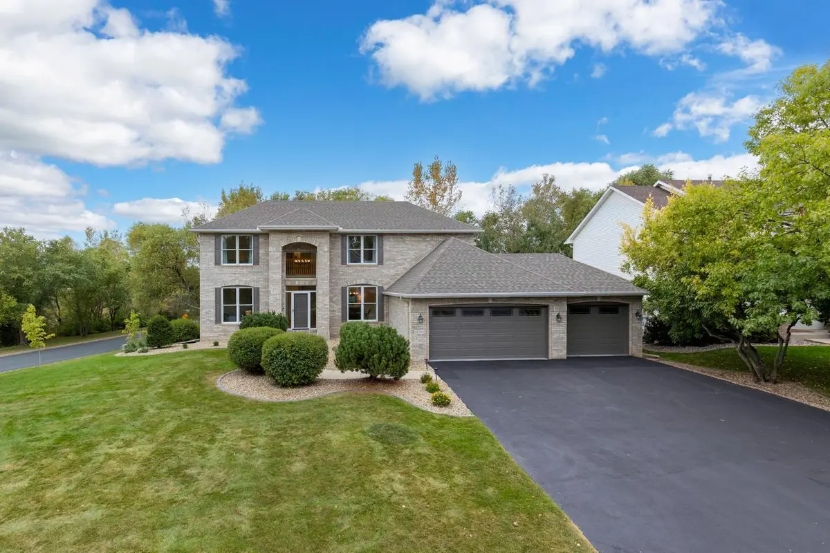 18780 Pathfinder DR, Eden Prairie, MN 55347