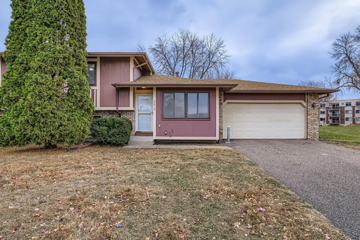 2816 Hillsboro AVE N, New Hope, MN 55427
