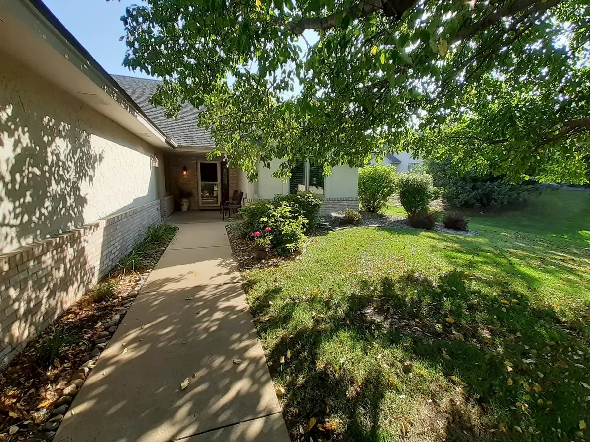 9579 Falcons WAY, Eden Prairie, MN 55347