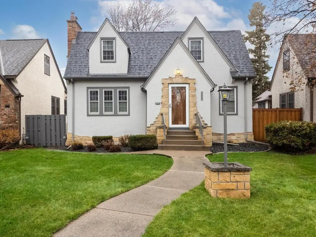 4528 Columbus AVE, Minneapolis, MN 55407