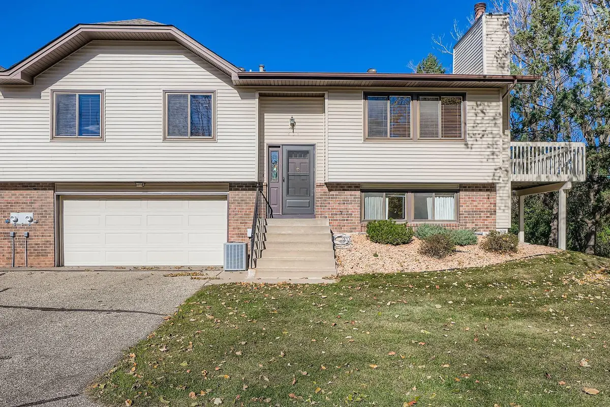 868 Sherwood RD, Shoreview, MN 55126