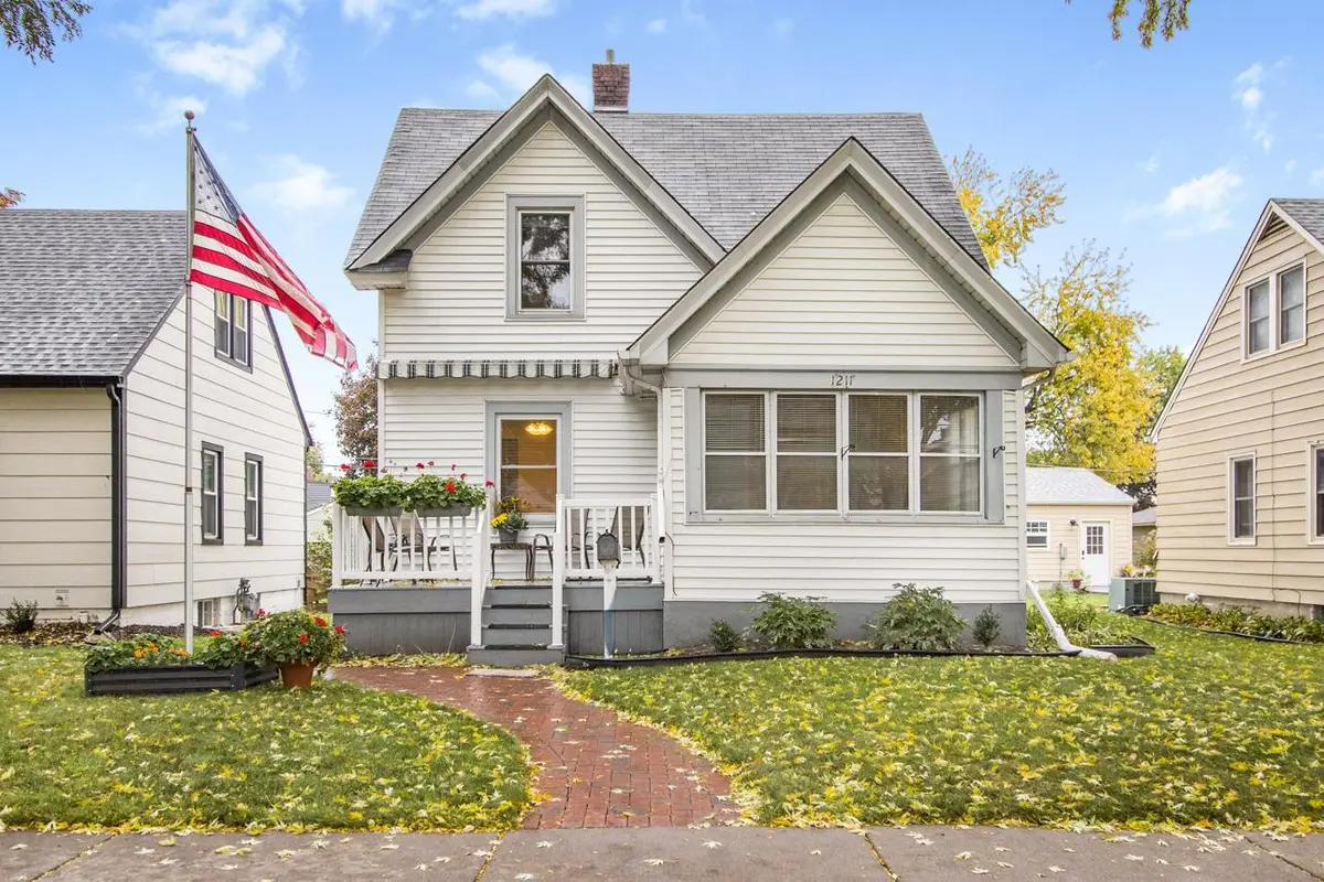 1211 Juliet AVE, Saint Paul, MN 55105