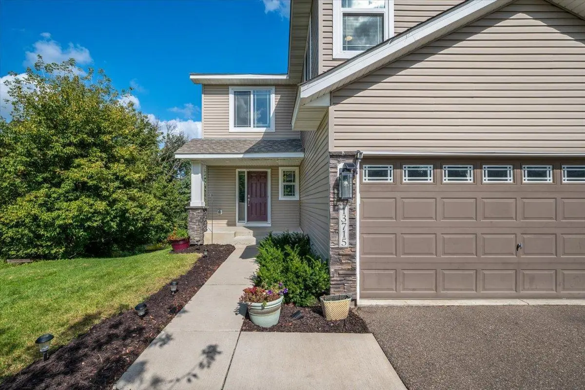13715 Grafton CT, Apple Valley, MN 55124