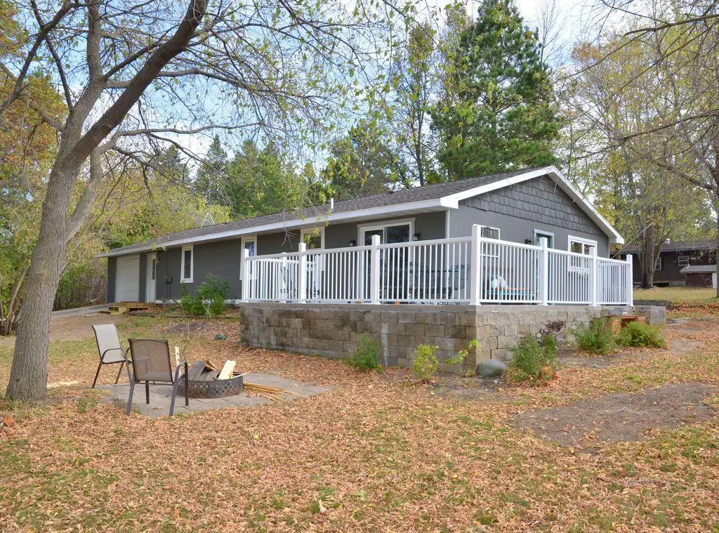 106 Village RD, Nevis, MN 56467