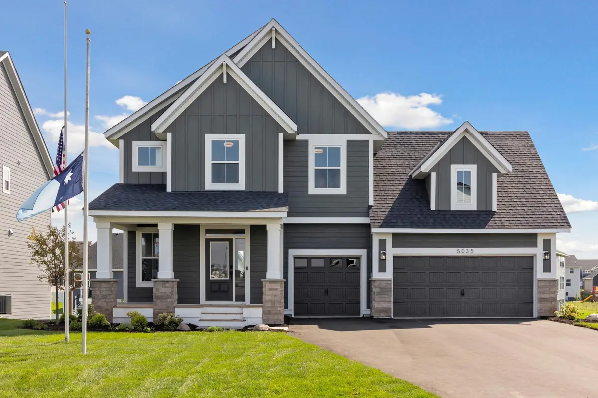 5035 Airlake DR, Woodbury, MN 55129