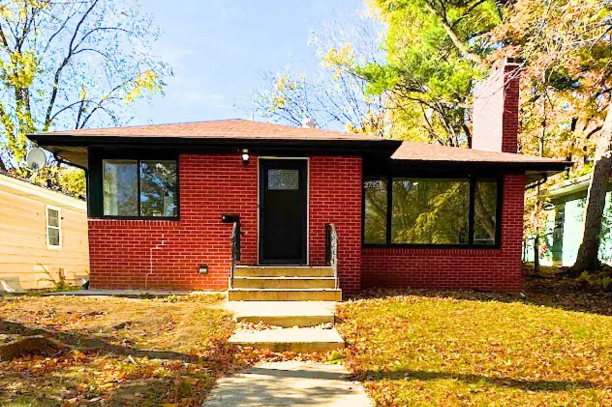 2735 Upton AVE N, Minneapolis, MN 55411