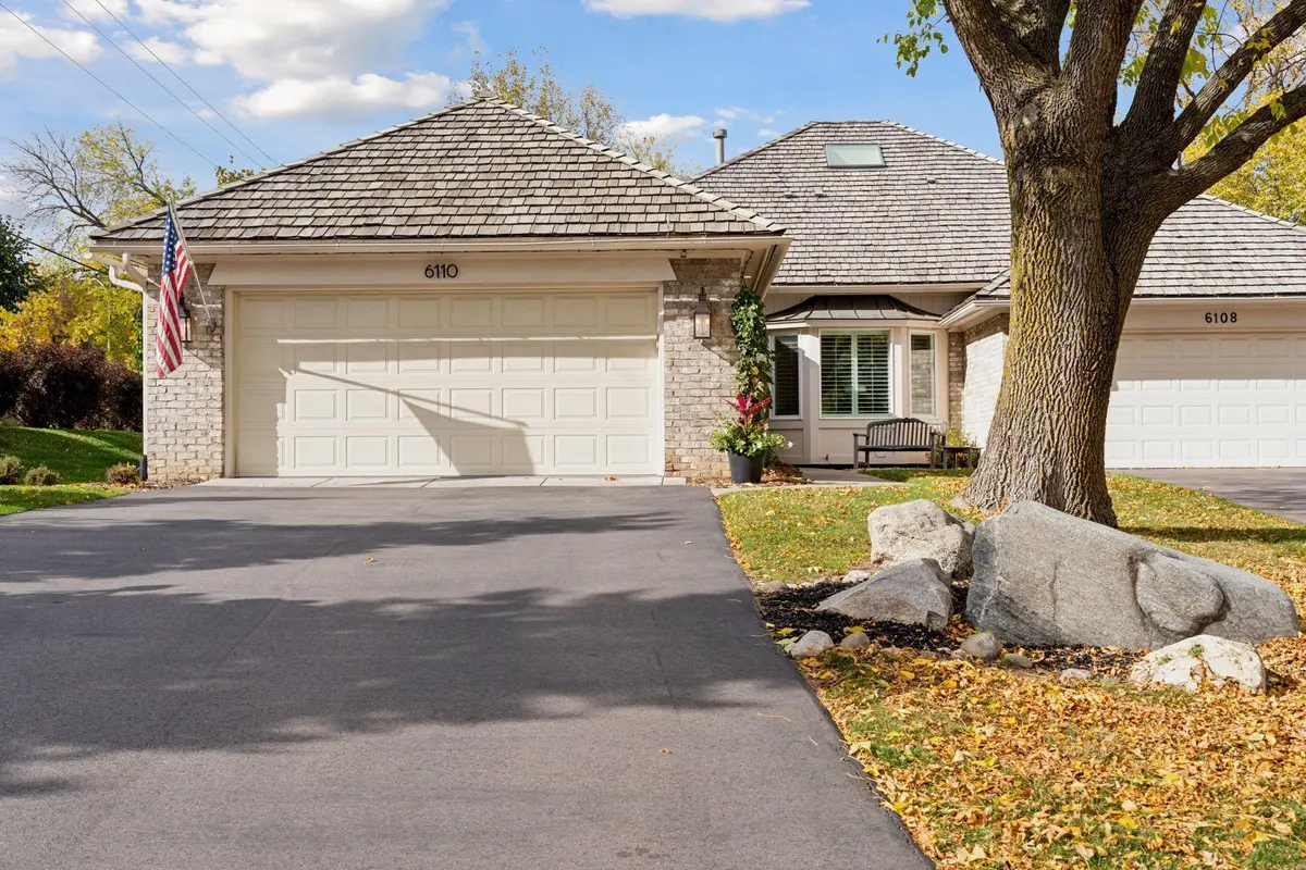 6110 Waterford CT S, Edina, MN 55436
