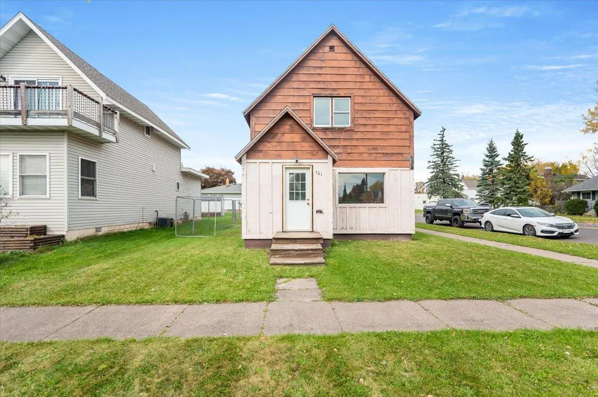 501 20th AVE E, Superior, WI 54880
