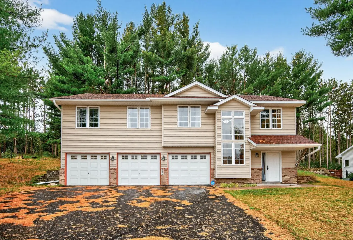206 Red Pine DR, Somerset, WI 54025
