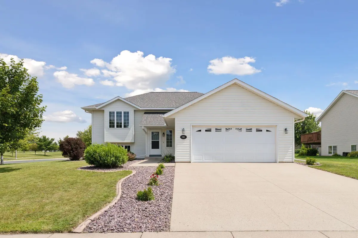 101 La Costa LN, Mankato, MN 56001