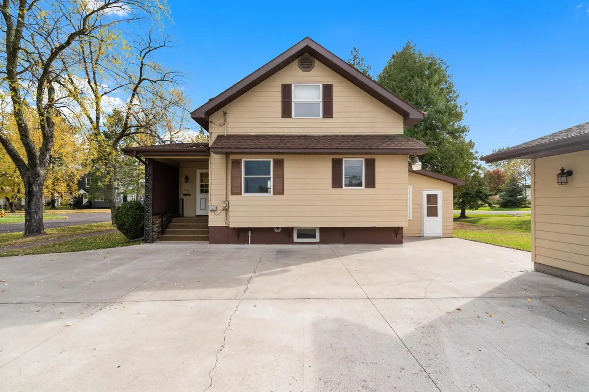 1702 N 60th ST, Superior, WI 54880