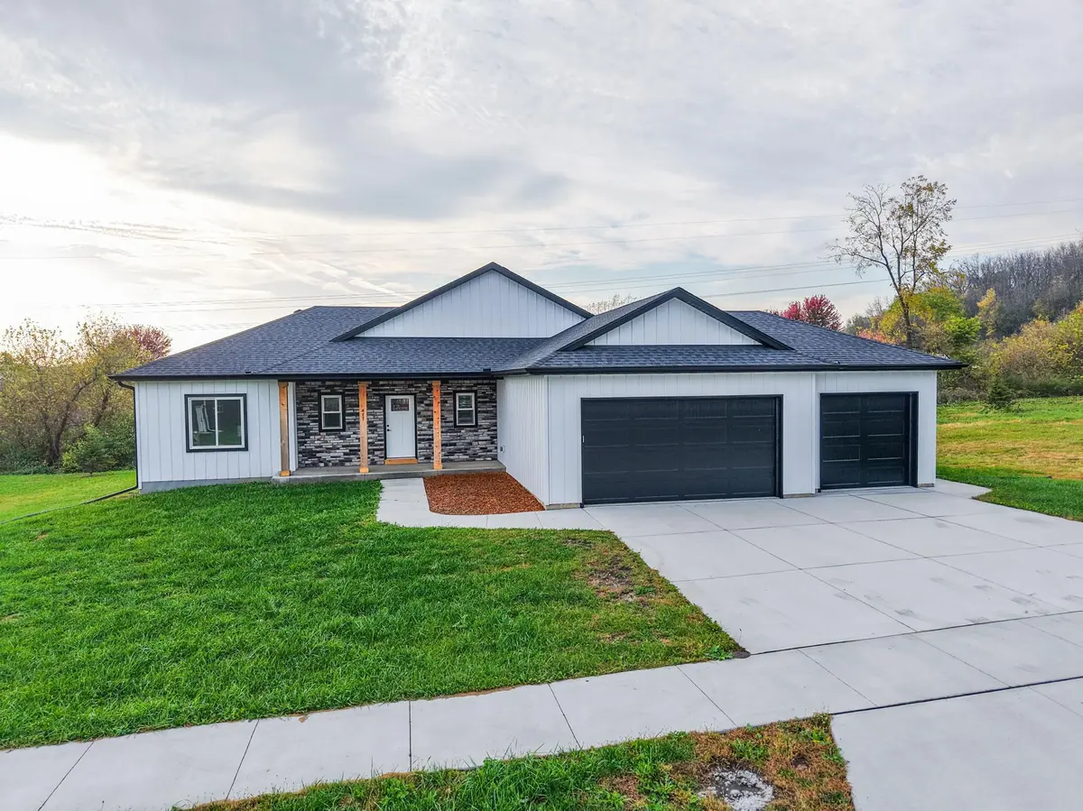 477 SE Amco Lane, Chatfield, MN 55923