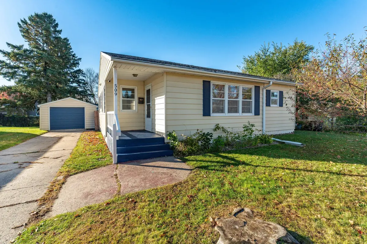 509 W Douglas AVE, Fergus Falls, MN 56537