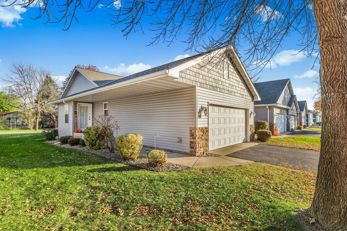 407 Prairie RD, Monticello, MN 55362