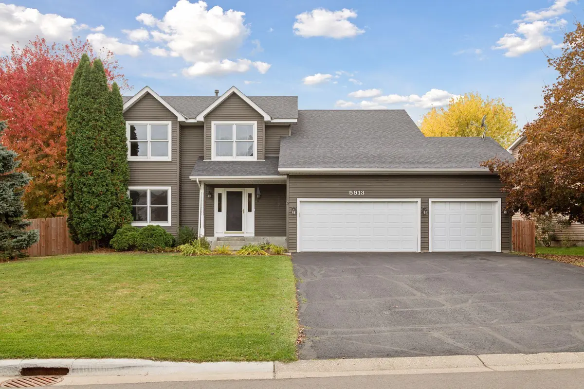 5913 Red Pine BLVD, White Bear Twp, MN 55110
