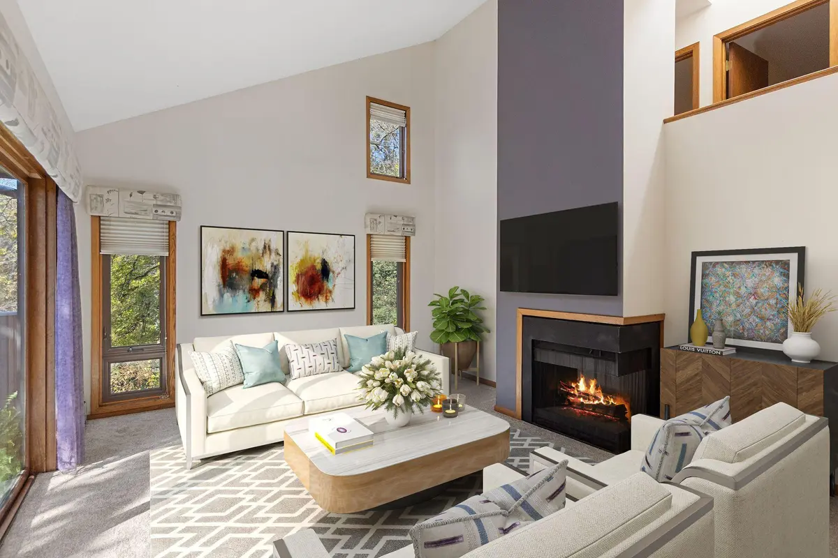 2307 Carver AVE E, Maplewood, MN 55119