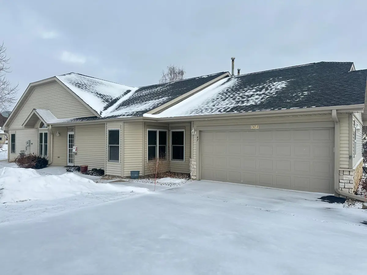 700 Leroy LN #47, River Falls, WI 54022